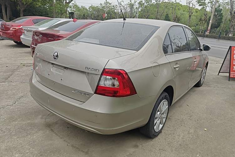 Used Skoda Rapid 2016 1.6L Automatic Chuanxing Edition Rear Right 45 Deg