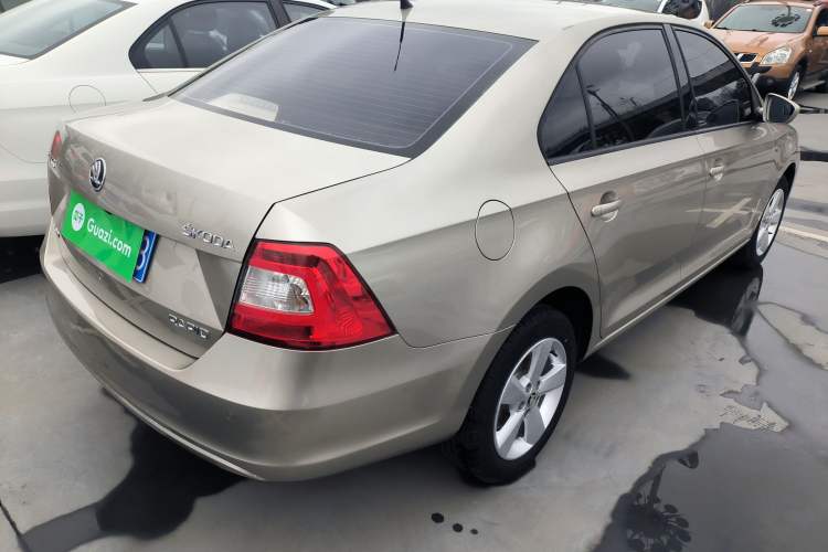 Used Skoda Rapid 2016 1.6L Automatic Chuanxing Edition Rear Right 45 Deg