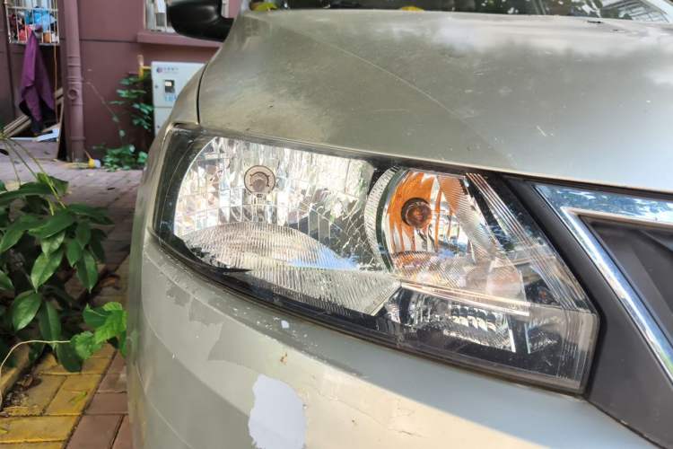 Used Skoda Rapid 2016 1.6L Manual Front-Wheel-Drive Version Right Front Headlight