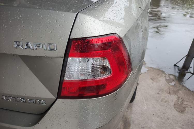Used Skoda Rapid 2016 1.6L Automatic Chuanxing Edition Right Rear Taillight