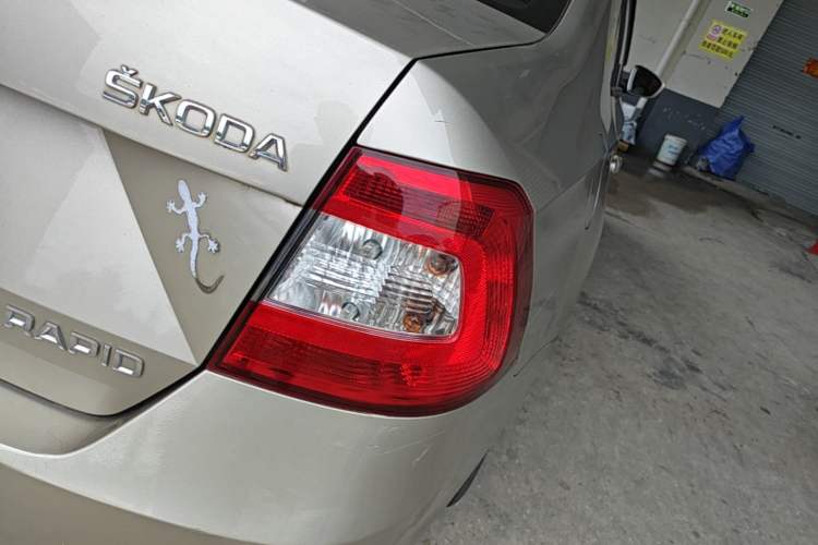 Used Skoda Rapid 2016 1.6L Automatic Chuanxing Edition Right Rear Taillight