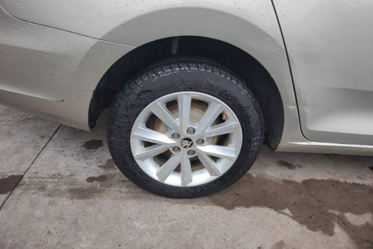 Used Skoda Rapid 2016 1.6L Automatic Chuanxing Edition Right Rear Wheel Hub