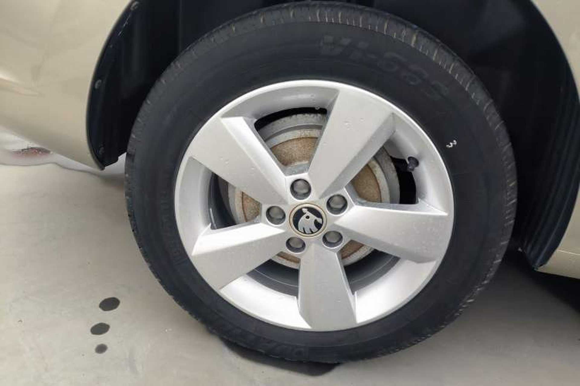 Used Skoda Rapid 2016 1.6L Automatic Chuanxing Edition Right Rear Wheel Hub