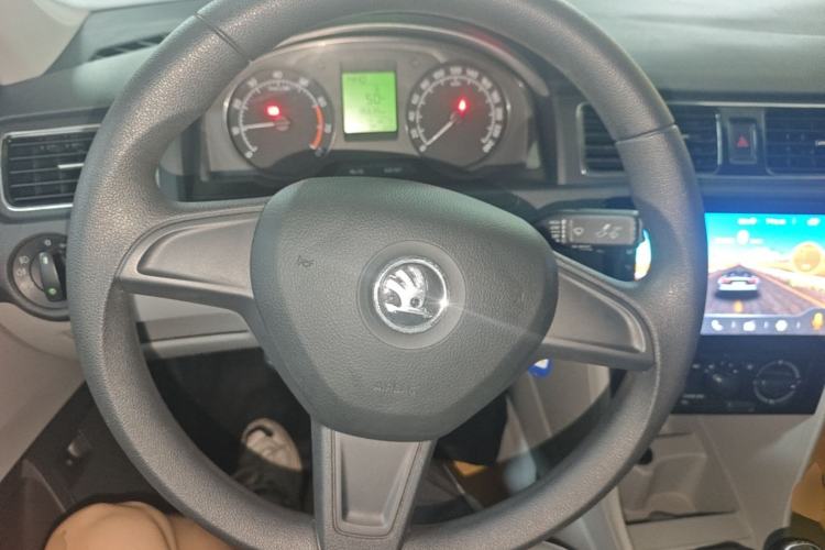 Used Skoda Rapid 2016 1.6L Manual Trend Edition Steering Wheel