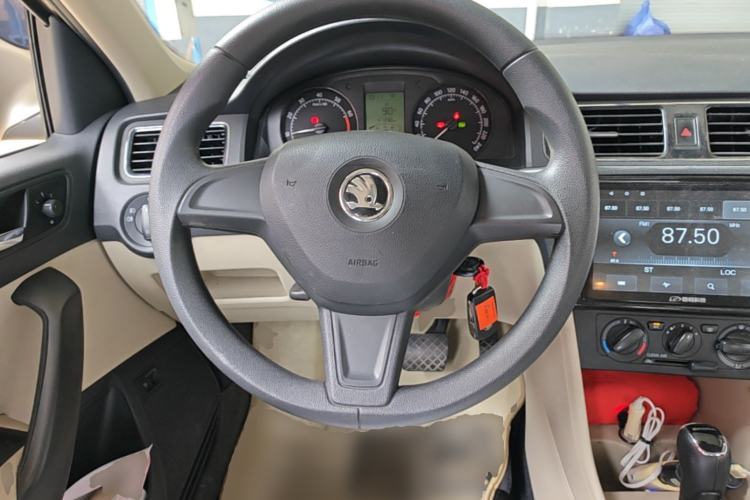 Used Skoda Rapid 2016 1.6L Automatic Chuanxing Edition Steering Wheel