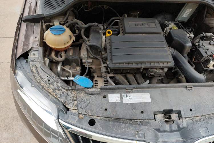 Used Skoda Rapid 2018 1.6L Automatic Comfort Edition Engine Bay Right