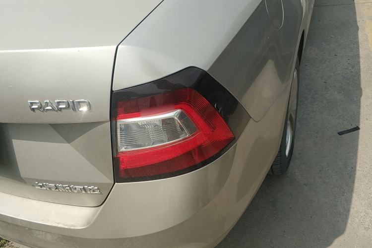 Used Skoda Rapid 2018 1.6L Automatic Comfort Edition Exterior 3