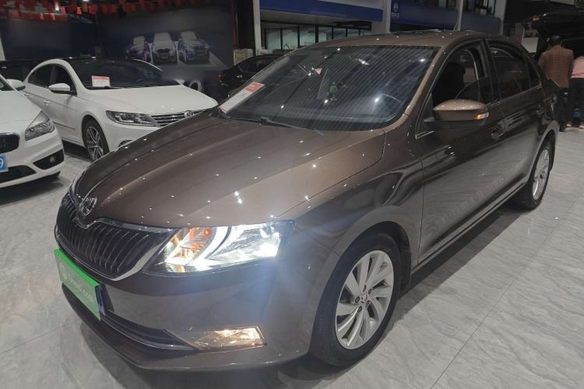 Used Skoda Rapid 2018 1.6L Automatic Comfort Edition Front Left 45 Deg
