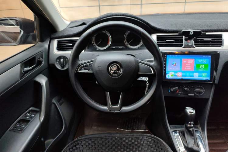 Used Skoda Rapid 2018 1.6L Automatic Comfort Edition Steering Wheel