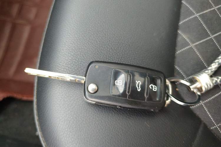 Used Skoda Rapid 2018 1.6L Automatic Comfort Edition Vehicle Key