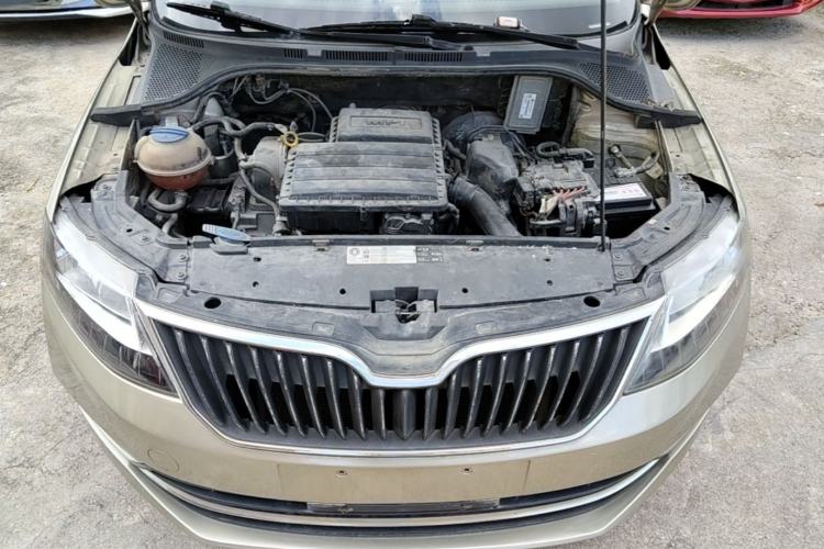 Used Skoda Rapid 2018 1.6L Automatic Comfort Edition Engine Bay