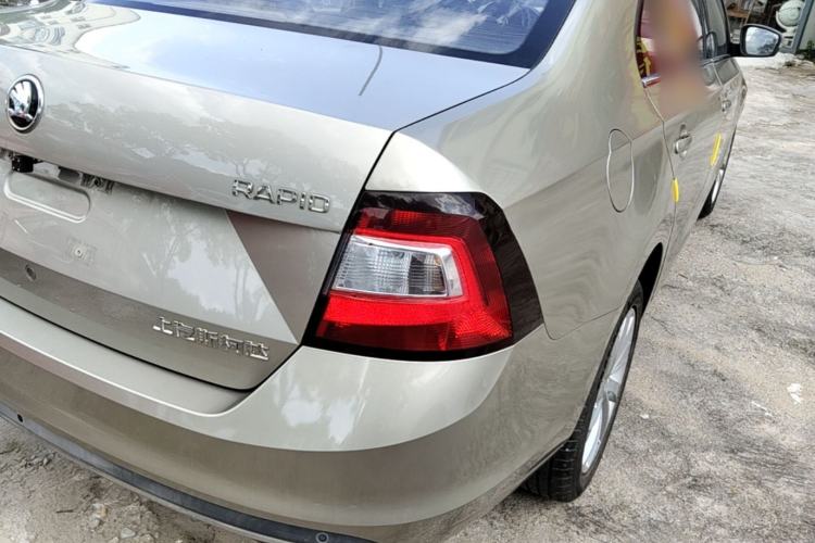 Used Skoda Rapid 2018 1.6L Automatic Comfort Edition Exterior 3