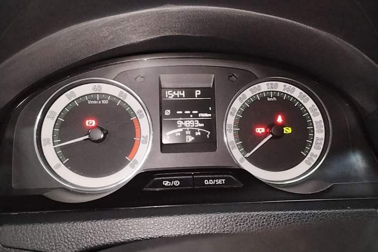 Used Skoda Rapid 2018 1.6L Automatic Comfort Edition Instrument Cluster