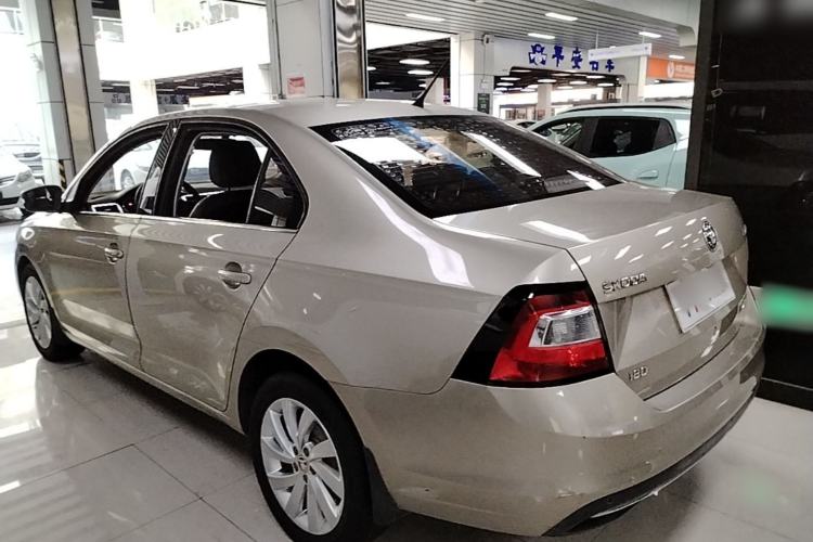 Used Skoda Rapid 2018 1.6L Automatic Comfort Edition Rear Left 45 Deg