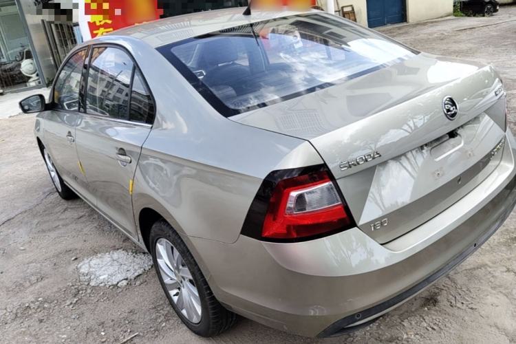 Used Skoda Rapid 2018 1.6L Automatic Comfort Edition Rear Left 45 Deg