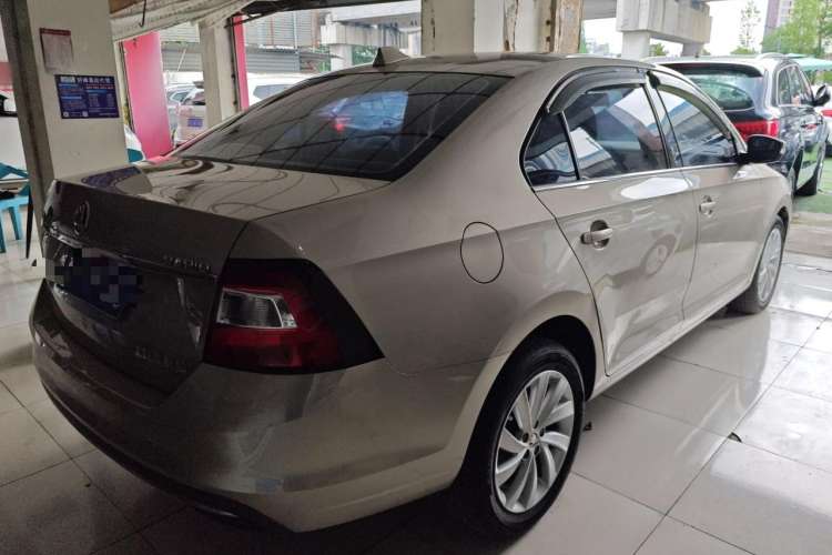 Used Skoda Rapid 2018 1.6L Automatic Comfort Edition Rear Right 45 Deg