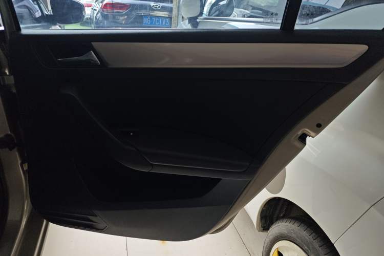 Used Skoda Rapid 2018 1.6L Automatic Comfort Edition Right Rear Door Interior
