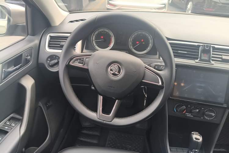 Used Skoda Rapid 2018 1.6L Automatic Comfort Edition Steering Wheel