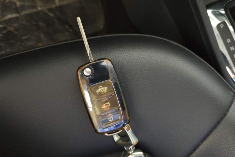 Used Skoda Rapid 2018 1.6L Automatic Comfort Edition Vehicle Key