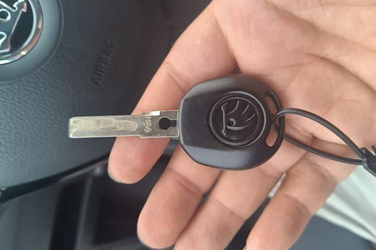 Used Skoda Rapid 2018 1.6L Automatic Comfort Edition Vehicle Key