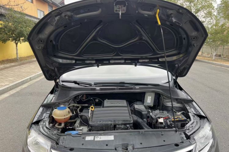 Used Skoda Rapid 2018 1.6L Manual Comfort Edition Engine Bay
