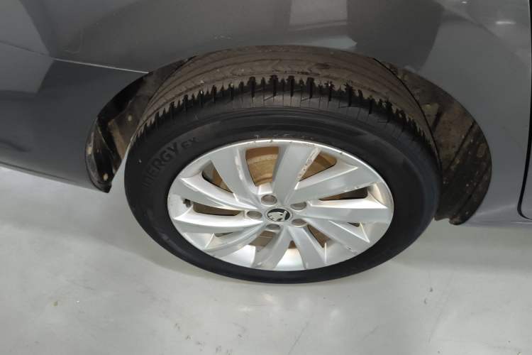 Used Skoda Rapid 2018 1.6L Manual Comfort Edition Exterior 1