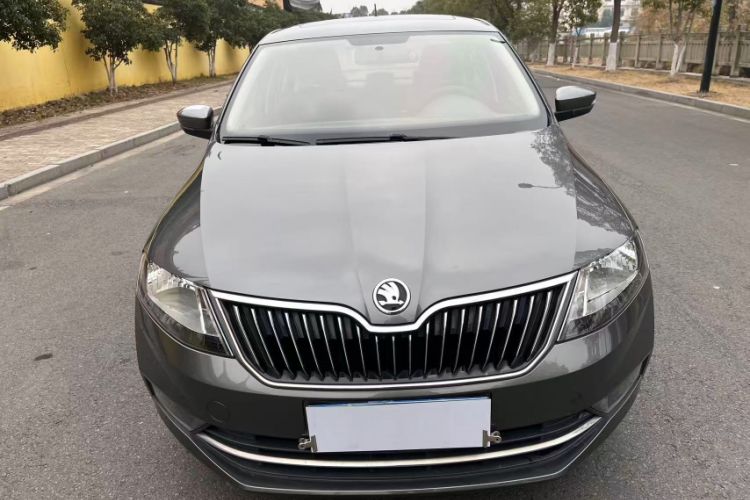 Used Skoda Rapid 2018 1.6L Manual Comfort Edition Exterior 2