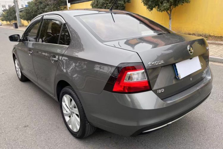 Used Skoda Rapid 2018 1.6L Manual Comfort Edition Exterior 7