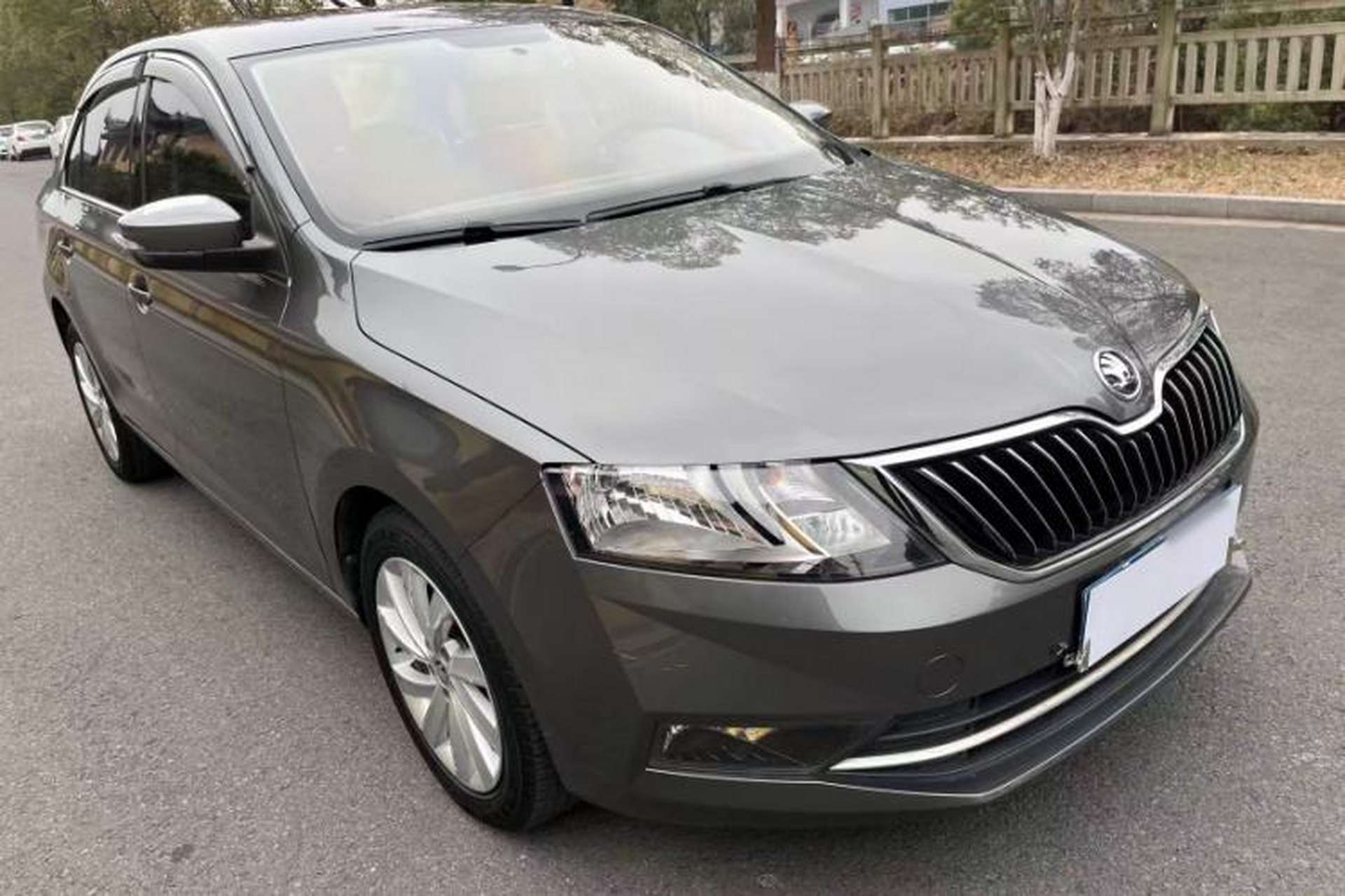 Used Skoda Rapid 2018 1.6L Manual Comfort Edition Exterior 8