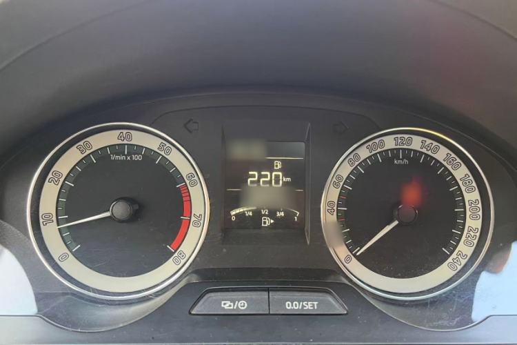 Used Skoda Rapid 2018 1.6L Manual Comfort Edition Instrument Cluster