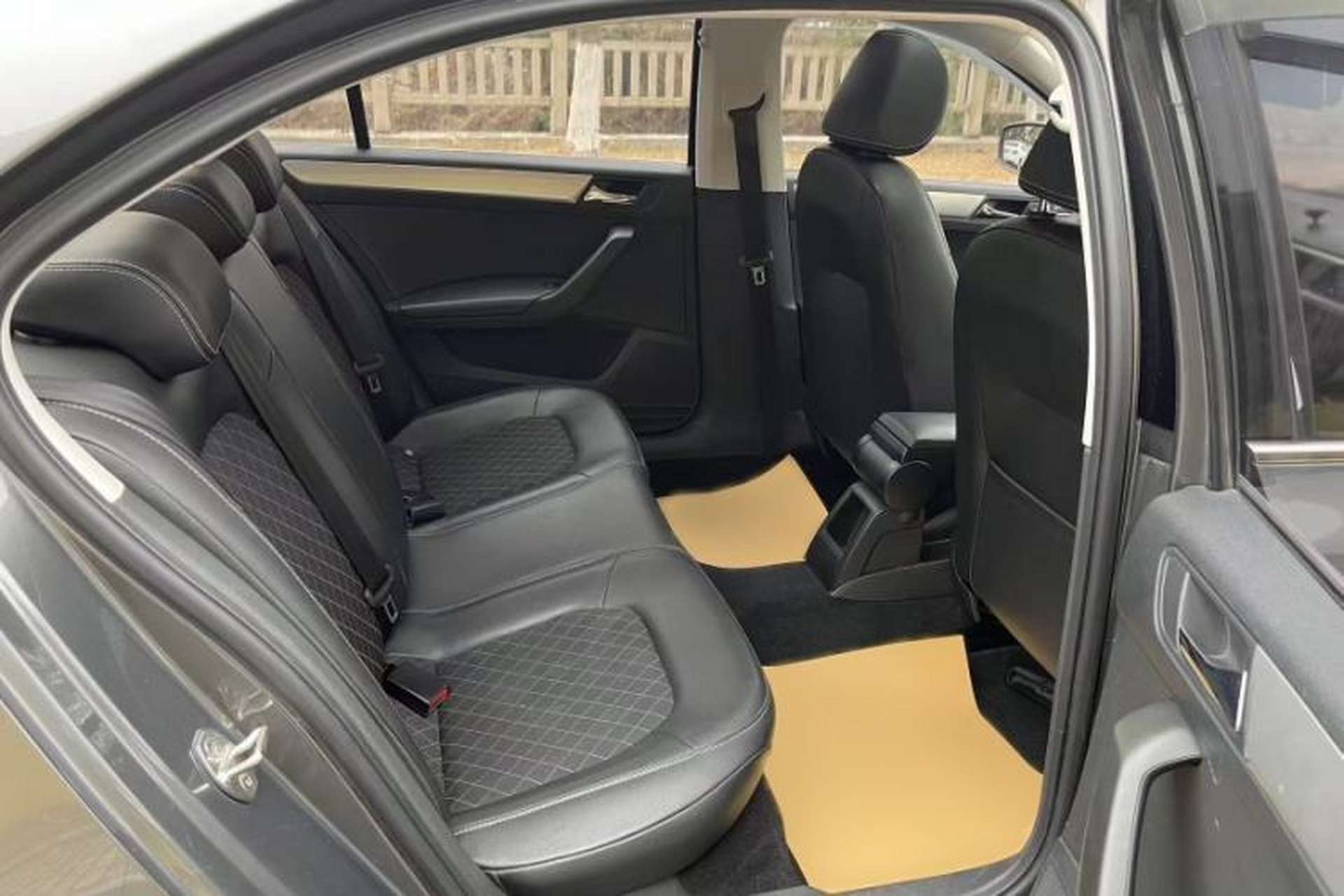 Used Skoda Rapid 2018 1.6L Manual Comfort Edition Interior 2
