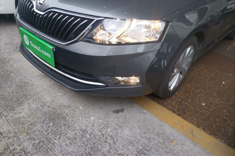 Used Skoda Rapid 2018 1.6L Automatic Comfort Edition Left Front Headlight