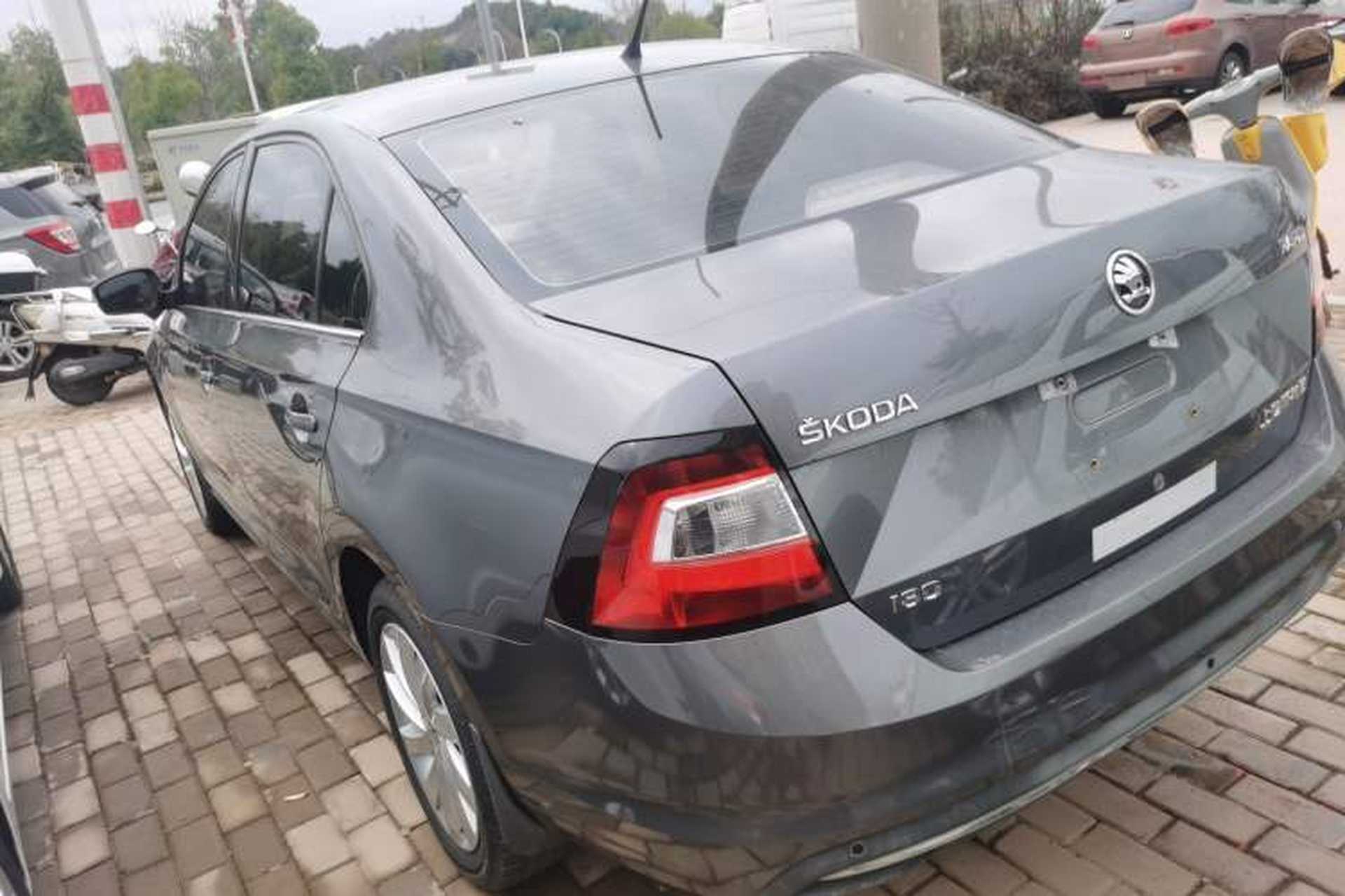 Used Skoda Rapid 2018 1.6L Automatic Comfort Edition Rear Left 45 Deg