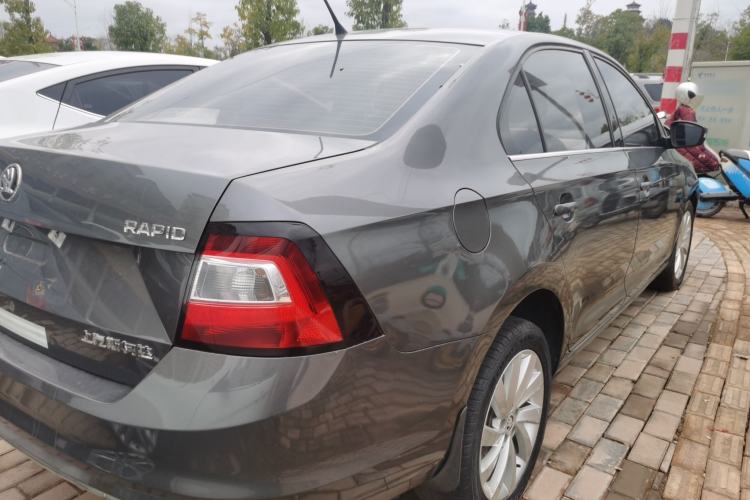 Used Skoda Rapid 2018 1.6L Automatic Comfort Edition Rear Right 45 Deg