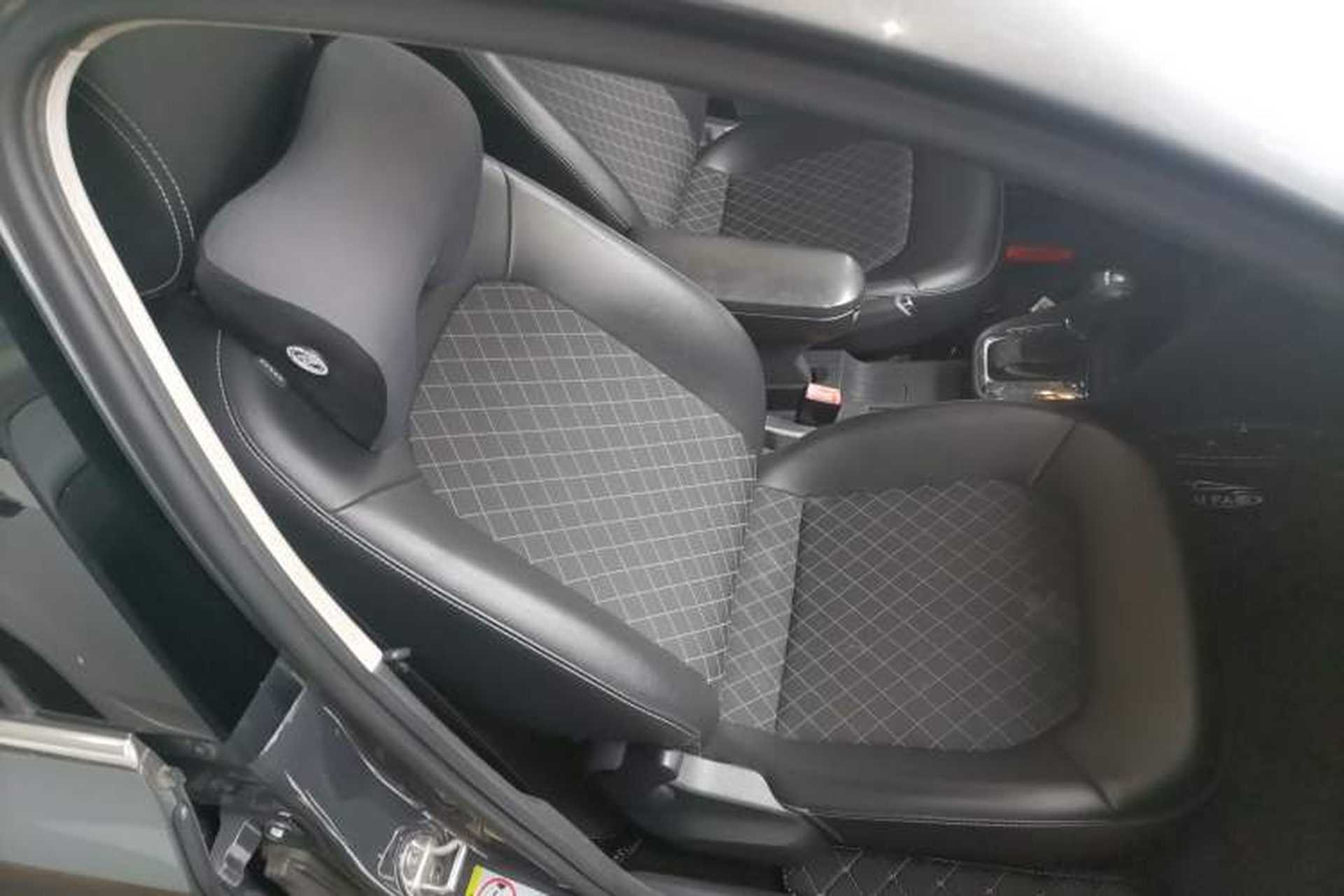Used Skoda Rapid 2018 1.6L Automatic Comfort Edition Right Front Seat