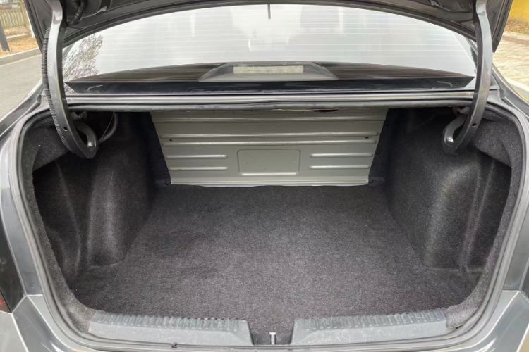 Used Skoda Rapid 2018 1.6L Manual Comfort Edition Trunk