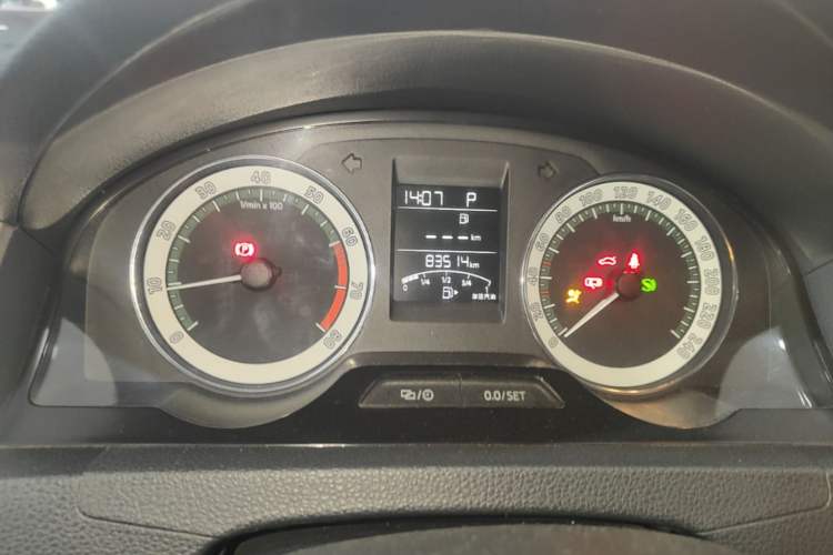 Used Skoda Rapid 2018 1.6L Automatic Comfort Edition Instrument Cluster