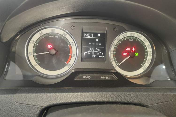 Used Skoda Rapid 2018 1.6L Automatic Comfort Edition Odometer Close Up