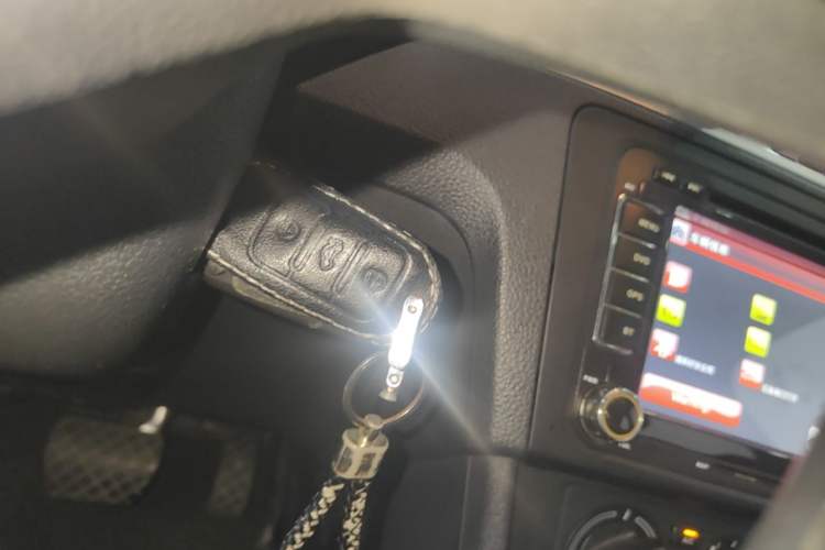 Used Skoda Rapid 2018 1.6L Automatic Comfort Edition Vehicle Key