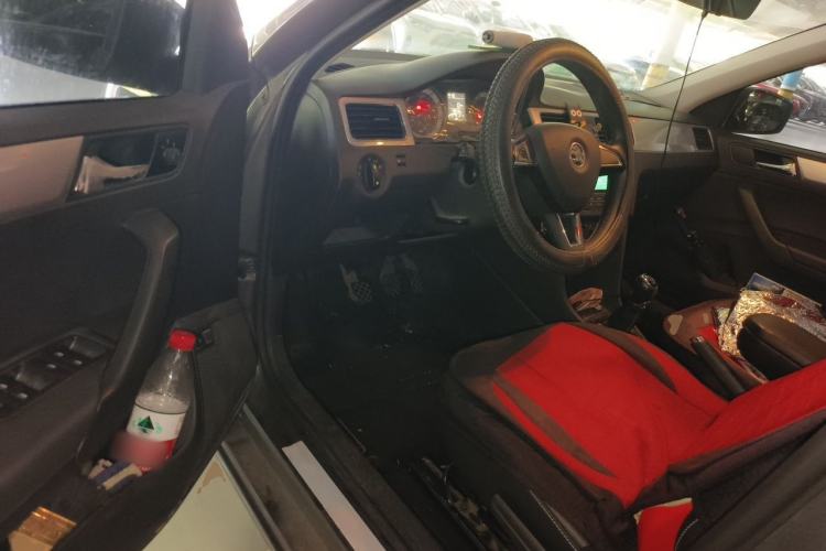 Used Skoda Rapid 2018 1.6L Manual Comfort Edition Driver Seat