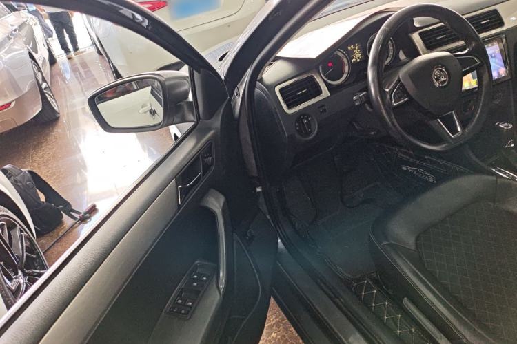 Used Skoda Rapid 2018 1.6L Automatic Comfort Edition Driver Seat