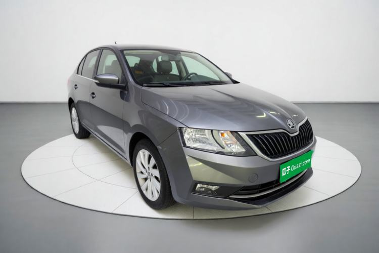 Used Skoda Rapid 2018 1.6L Manual Comfort Edition Front Right 45 Deg