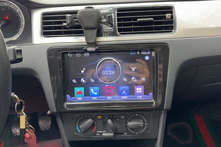 Used Skoda Rapid 2018 1.6L Manual Comfort Edition Interior 5