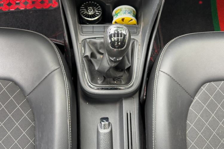 Used Skoda Rapid 2018 1.6L Manual Comfort Edition Interior 6