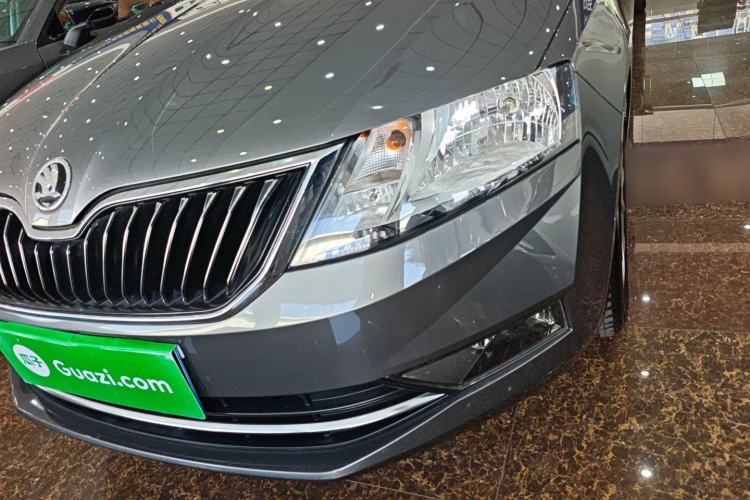 Used Skoda Rapid 2018 1.6L Automatic Comfort Edition Left Front Headlight