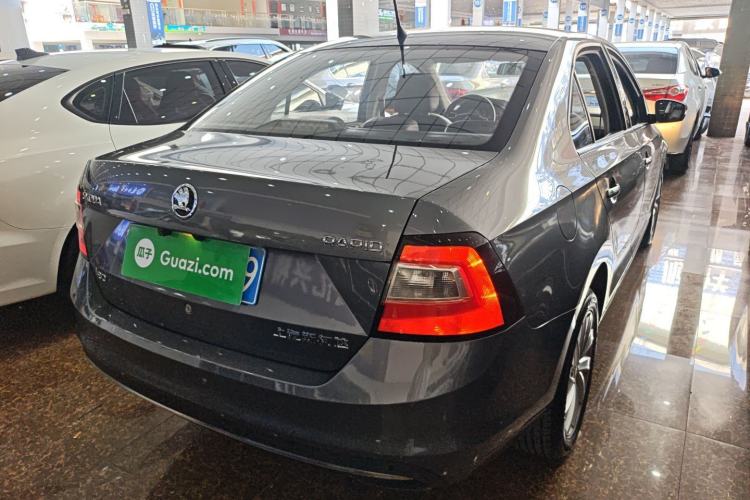 Used Skoda Rapid 2018 1.6L Automatic Comfort Edition Rear Right 45 Deg