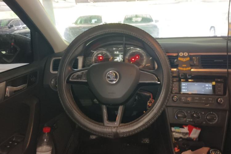 Used Skoda Rapid 2018 1.6L Manual Comfort Edition Steering Wheel