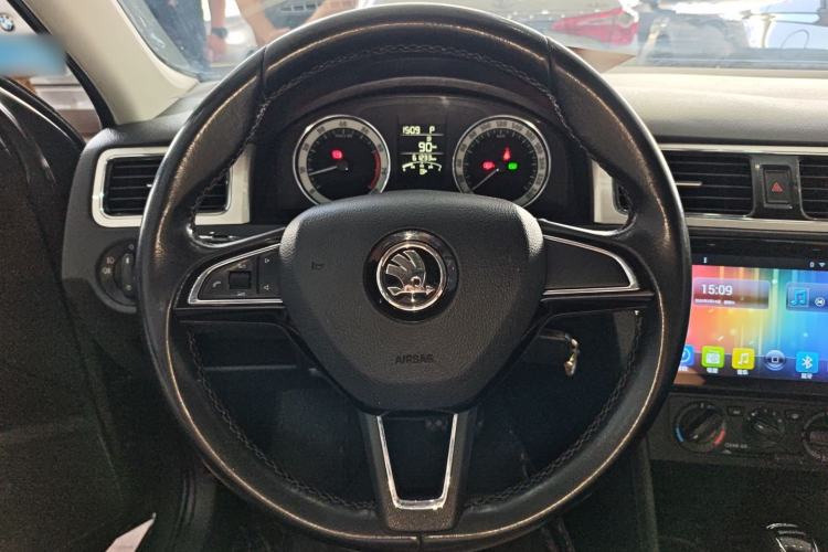 Used Skoda Rapid 2018 1.6L Automatic Comfort Edition Steering Wheel