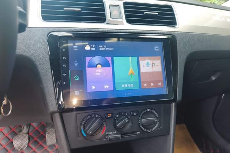 Used Skoda Rapid 2018 1.6L Manual Comfort Edition Audio And AC Panel