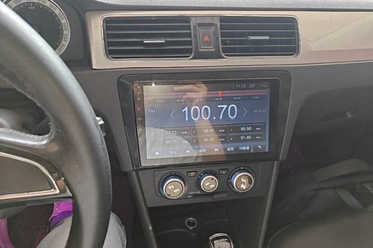 Used Skoda Rapid 2018 1.6L Automatic Comfort Edition Audio And AC Panel